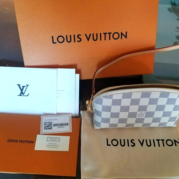 ***SOLD*** Authentic Louis Vuitton Cosmetic Pouch - Picture 2 of 16